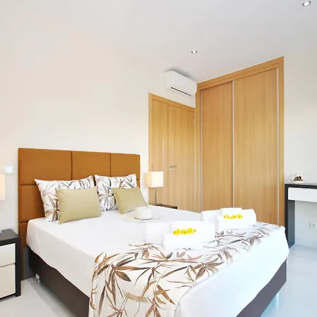Holiday Home In Armacao Near Sandy Beaches アルマカオ・デ・ペラ