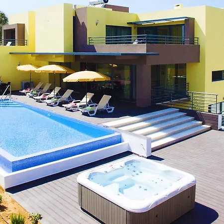 Villa Bahamas Coastal Retreat Armacao de Pera